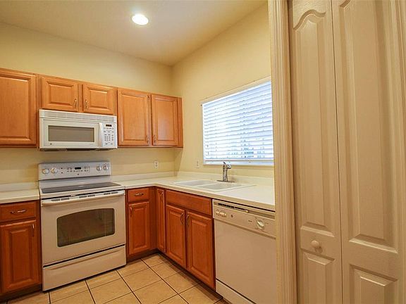 5th image of 360 Cape Harbour Loop Unit 104