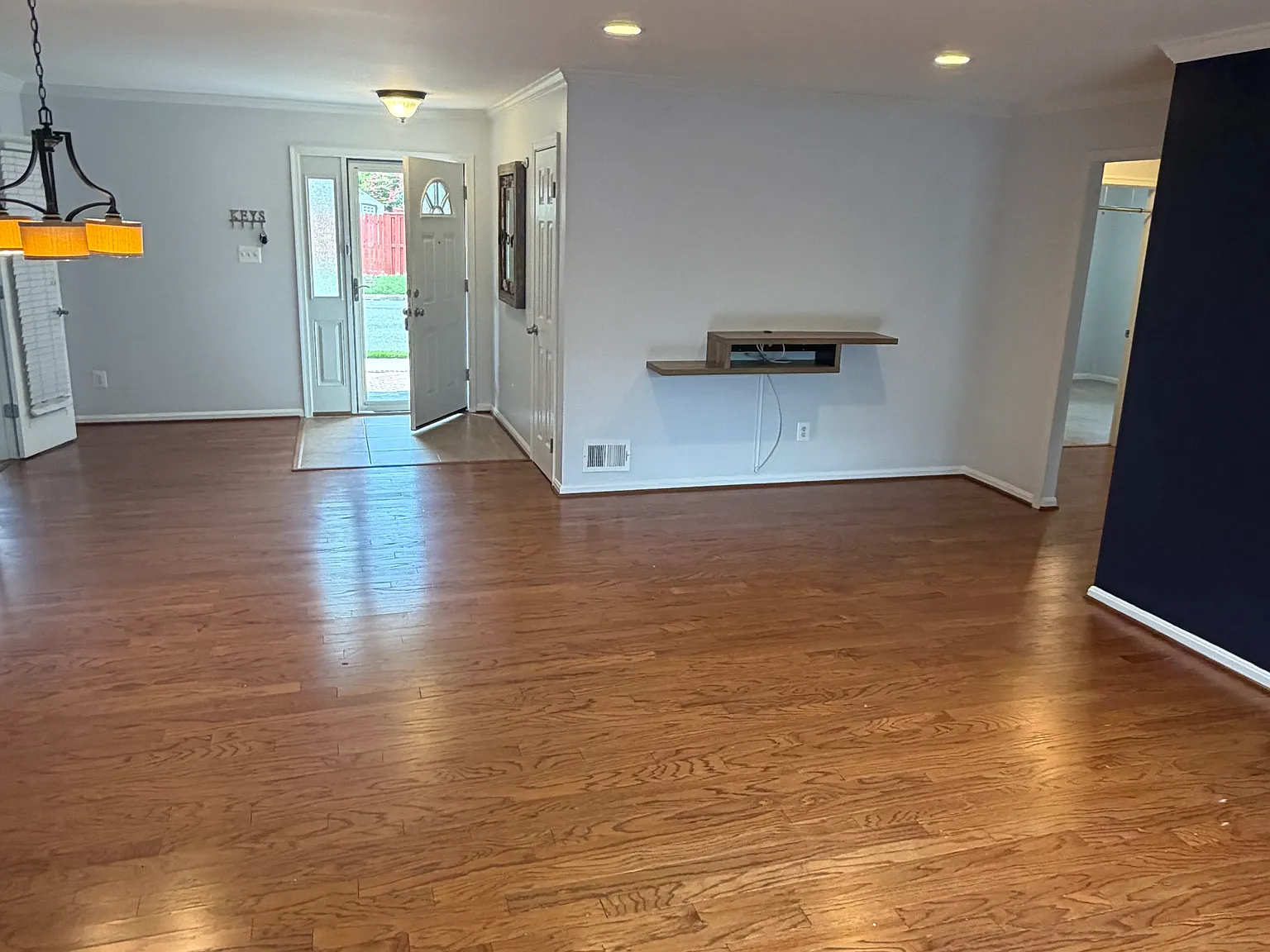 3 bed, 1521 sqft, $3,400 — Photo 4