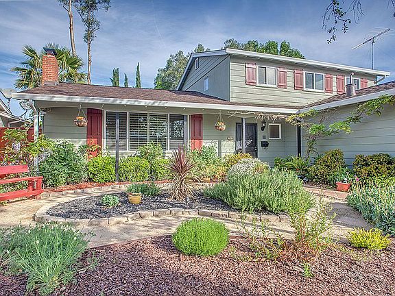 2nd image of 829 Seabury Dr