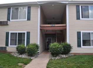 97 Aimwick Ct #97, Somerset, NJ 08873