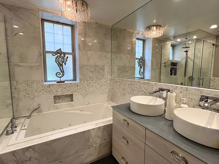 3839 N Hamlin Ave #1 — Photo 6