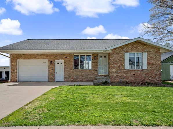 306 N Chestnut St, Edgewood, IA 52042