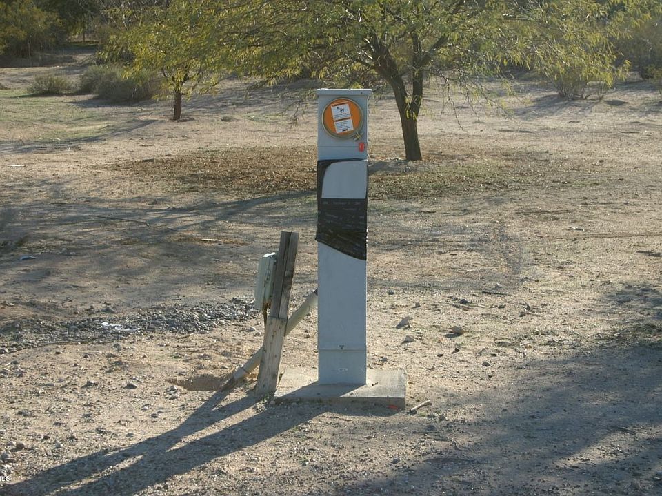 2nd image of 19501 W Ghost Ranch Rd