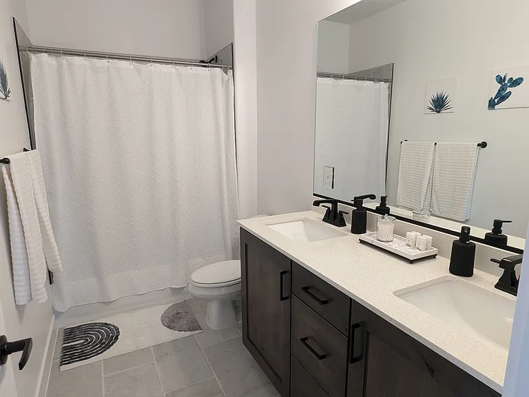693 Taylor Creek Dr #1 — Photo 4