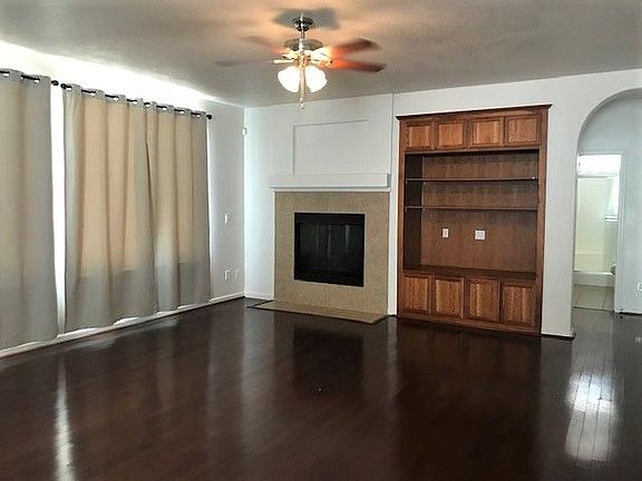 3rd image of 8922 Bergamo Cir