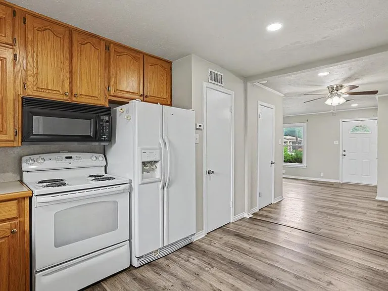 2407 N Shannon St — Photo 6