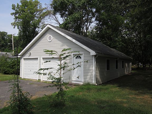3rd image of 1147 Central Ave