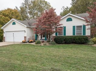 412 Misty Valley Dr, Saint Peters, MO