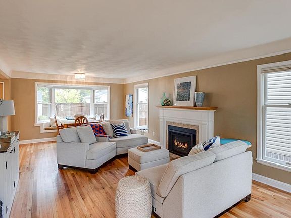 4th image of 1837 Beechwood Ave
