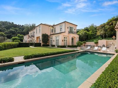 10651 Chalon Rd, Los Angeles, CA, 90077
