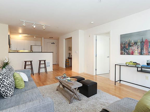 3rd image of 8300 Oceanview Ter APT 206