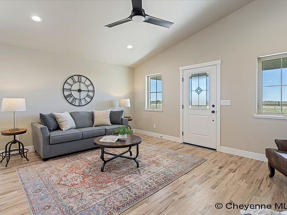 3rd image of 304 Conroy Ct