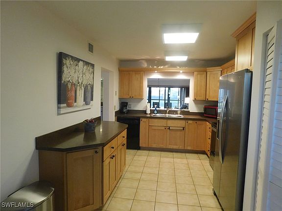3rd image of 15448 Admiralty Cir APT 3