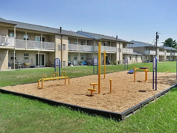 Eastampton Gardens Apartment Homes — Photo 23