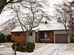 1907 Saint Regis Ln, Lancaster, PA 17603