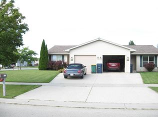 1117 Primrose Ln, Fond Du Lac, WI 54935