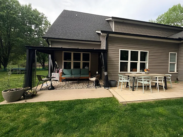 1004 Josey Ln — Photo 29