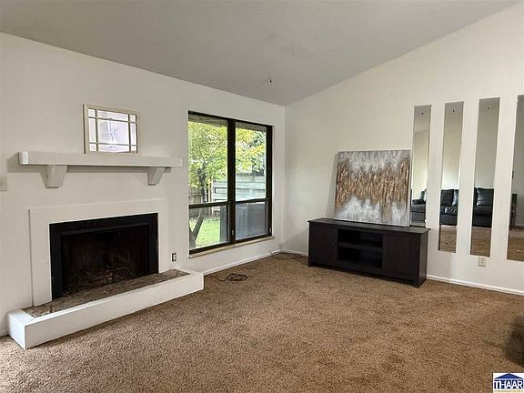 4th image of 1270 E Eastwind Dr