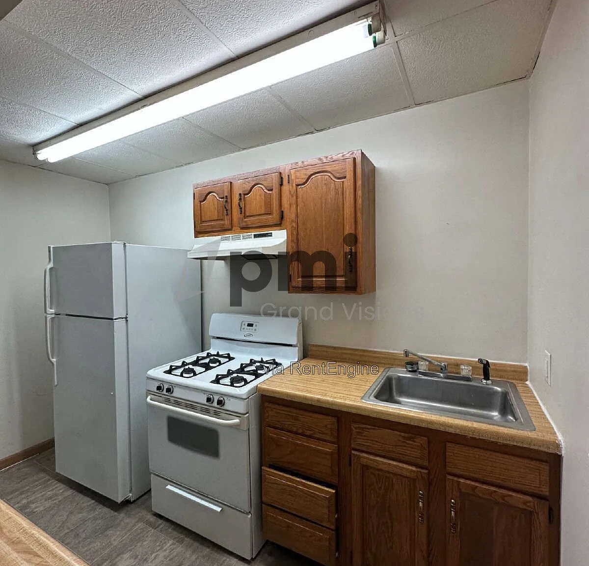 Studio, 1.0 bath, 600 sqft, $595 — Photo 2