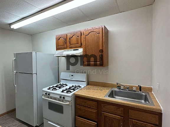 2nd image of 2 E Jefferson Ave