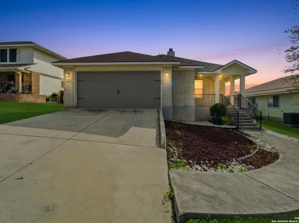 8242 Pioneer Oak, Converse, TX 78109