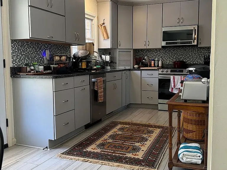 5 Powers Dr — Photo 3