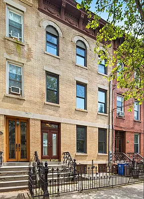 Rented by True Real Estate Group | media 6