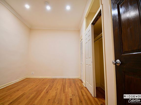 4th image of 366 Weirfield St #1L