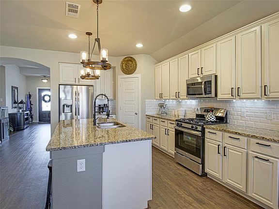 3rd image of 1604 Village Creek Dr