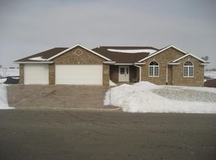 6117 Apache Ct, Asbury, IA 52002