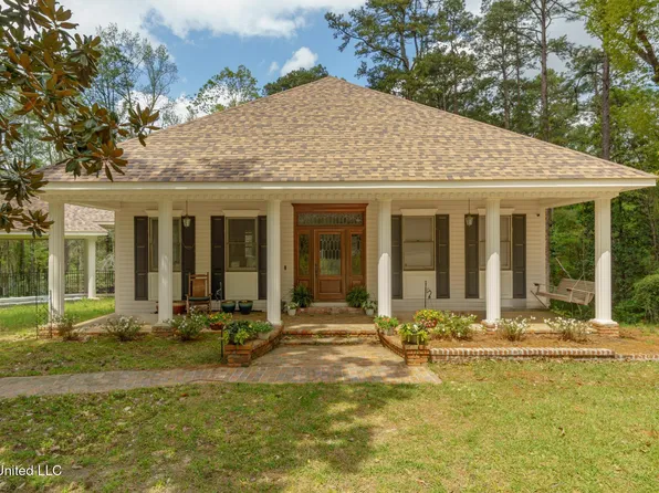 82 Summer Pl, Hattiesburg, MS 39402