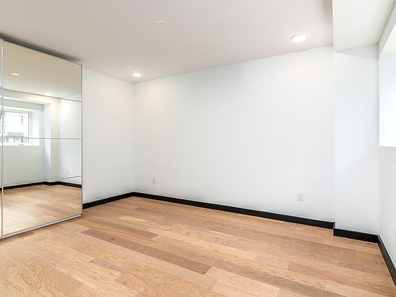2nd image of 116 Richmond St