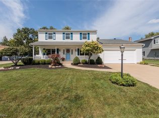 316 Crestview Dr, Elyria, OH 44035