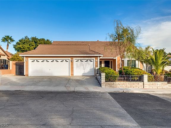 2nd image of 3308 Shoreline Dr