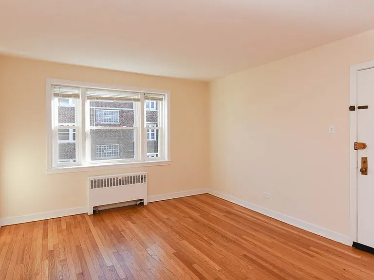 2723 W Berwyn Ave #3 — Photo 9
