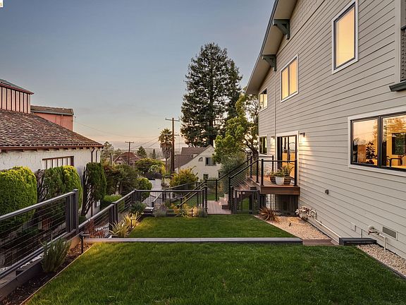 4th image of 1409 Scenic Ave