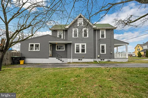 19 McClellan Ave Photo 1