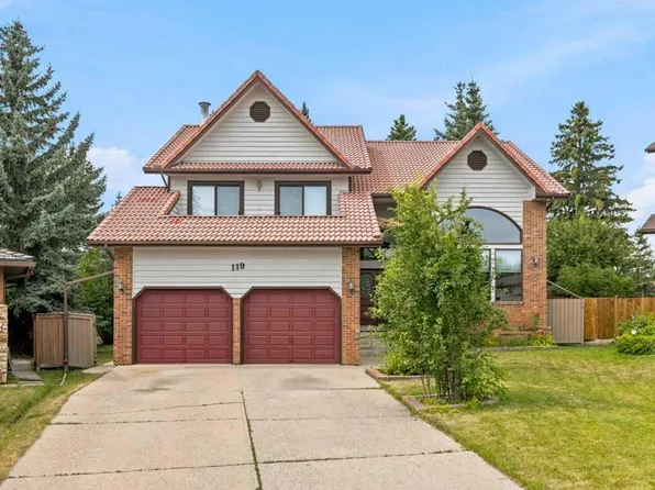119 SE Strathbury Bay SW, Calgary, AB T3H 1N3