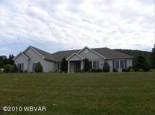 2128 Stopper Dr, Montoursville, PA 17754