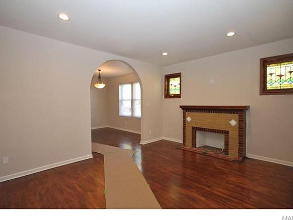 3rd image of 7301 S Grand Ave