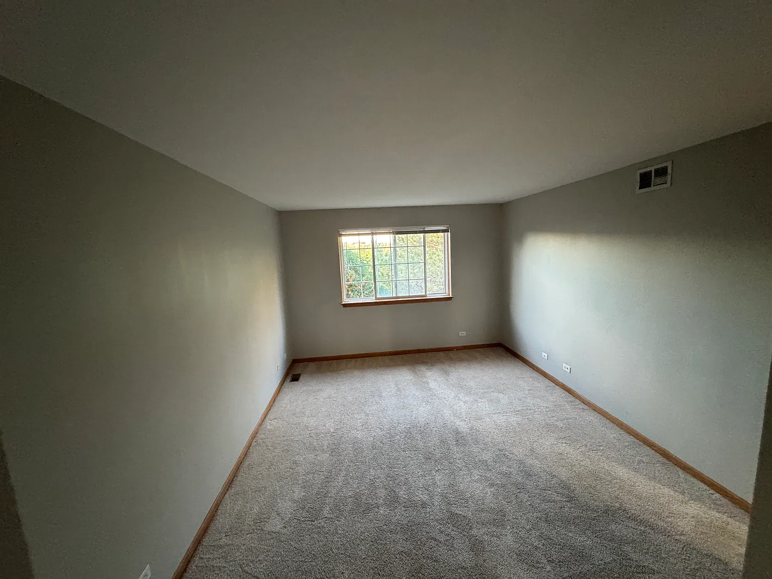 3 bed, 2.5 bath, 1408 sqft, $3,000 — Photo 4