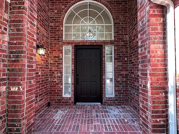 4th image of 8502 Tanglerose Dr