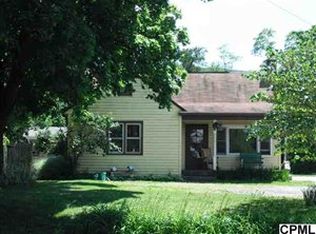 215 W Pine St, Mount Holly Springs, PA 17065