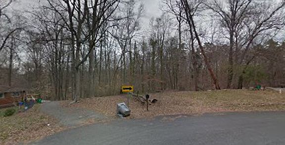 3rd image of 7230 Everett Dr