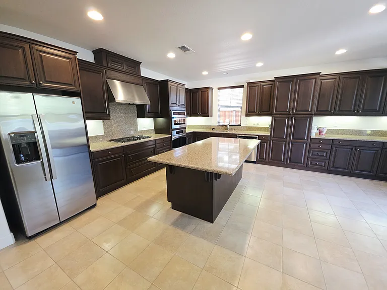4887 Thorndike Ln — Photo 16