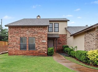 13711 Crossing Way E, Edmond, OK 73013