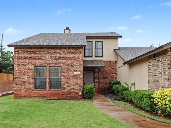 13711 Crossing Way E, Edmond, OK 73013