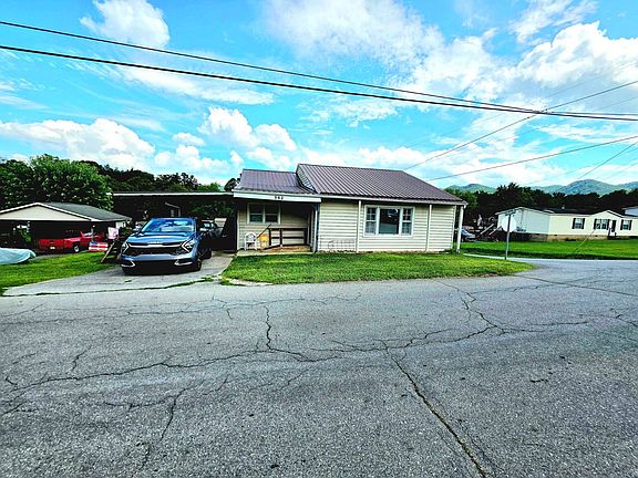 2nd image of 562 Garrison Hollow Rd