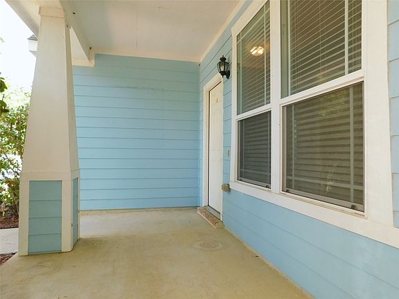 4th image of 1908 Rodgers Ln