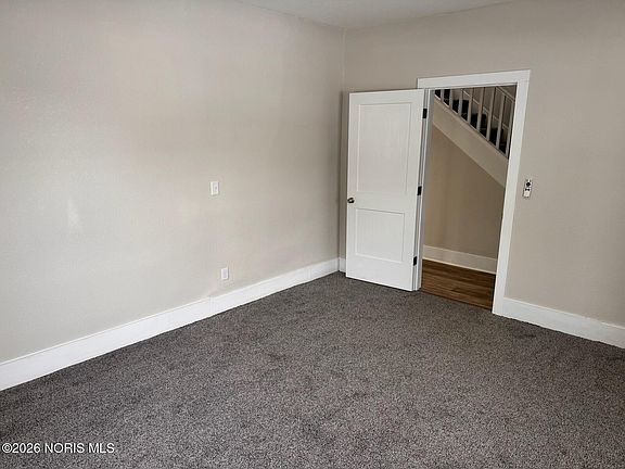 3rd image of 222 S Pleasant St